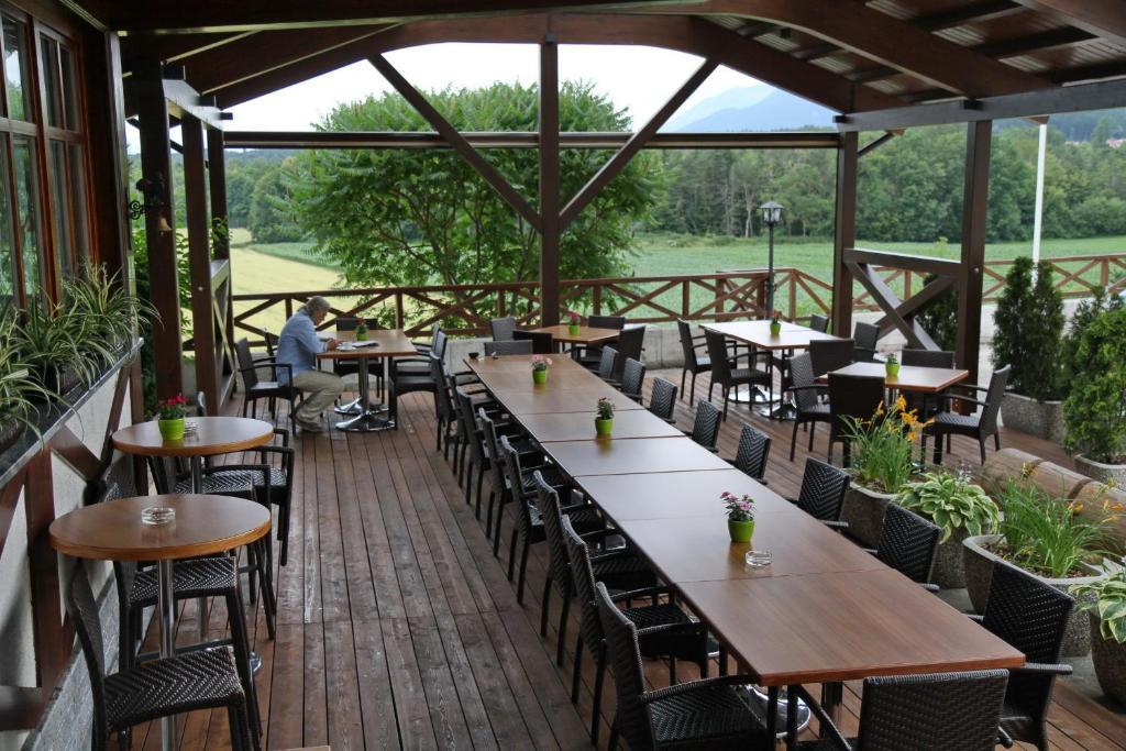 Hotel Oskar Zaplata Preddvor Exteriör bild